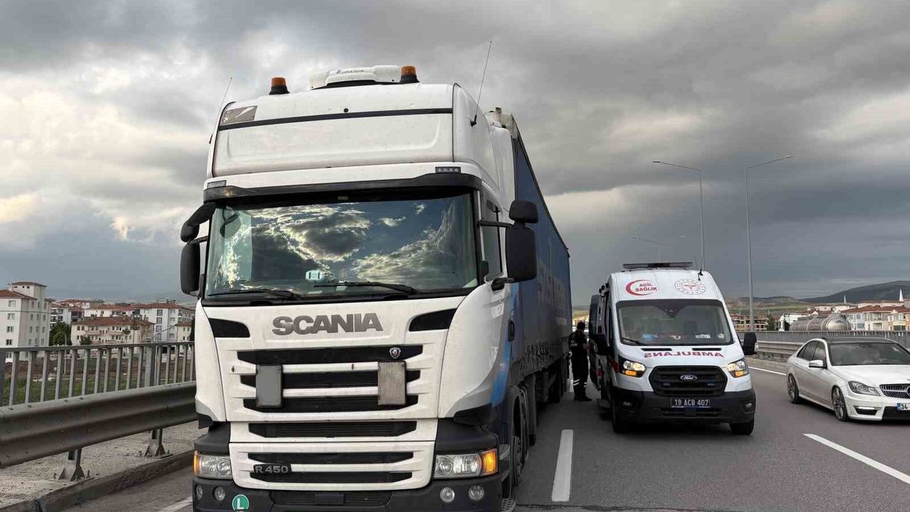 Tırla otomobil çarpıştı: 1 yaralı