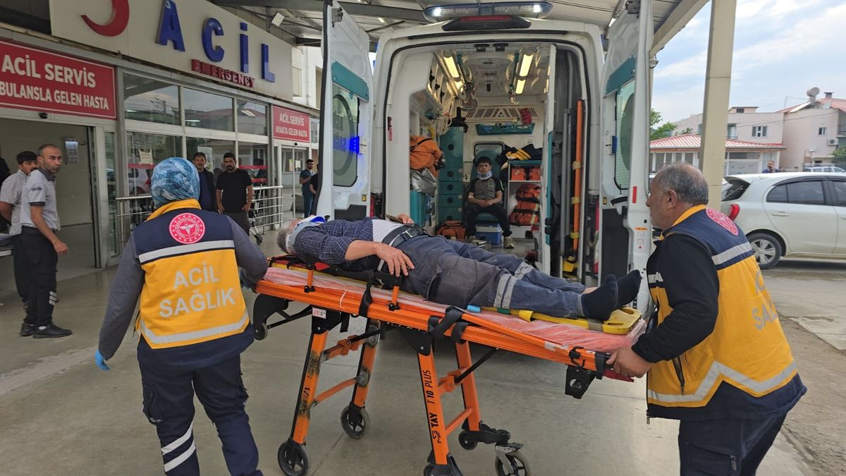 Kozan'da Trafik Kazası: 1 Bebek dahil 7 Yaralı