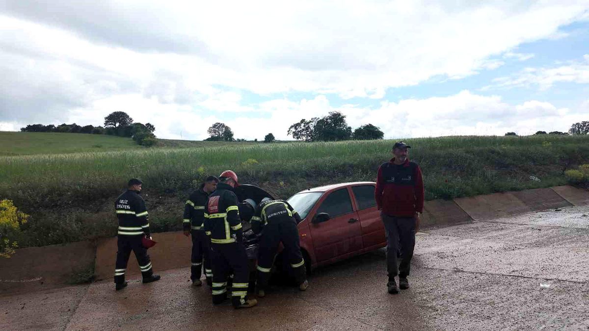 Gediz'de Trafik Kazası: 4 Yaralı