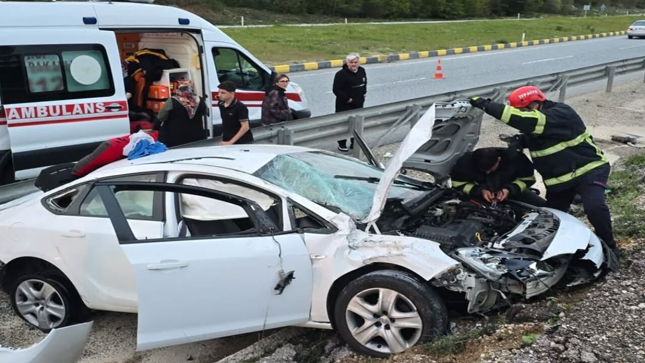 Kastamonu’da feci kaza: Ekipler bölgeye sevk edildi