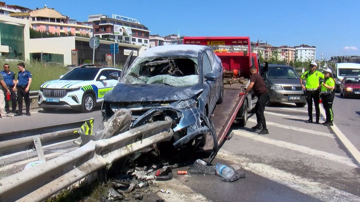 Çekmeköy'de Trafik Kazası: Sürücü Yaralı
