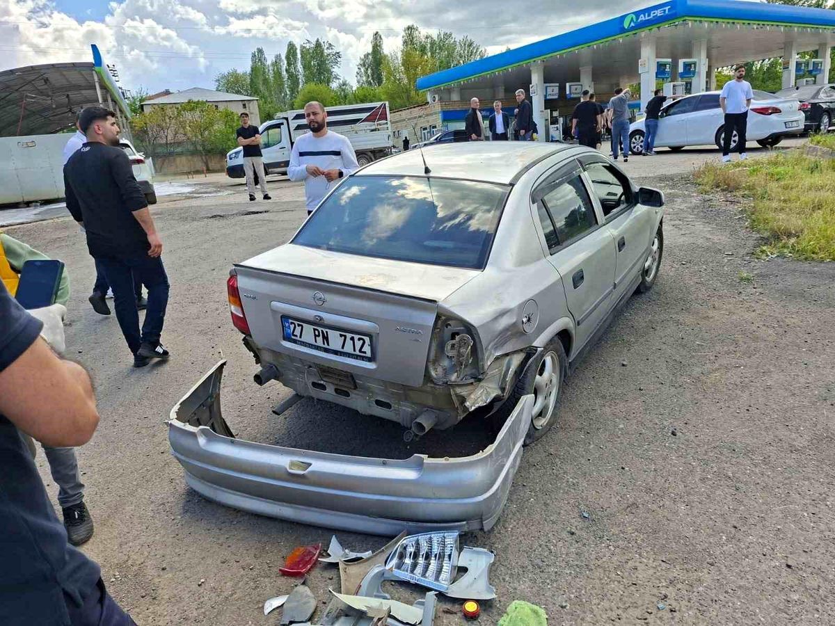 Bingöl'de Üç Trafik Kazası: 6 Yaralı