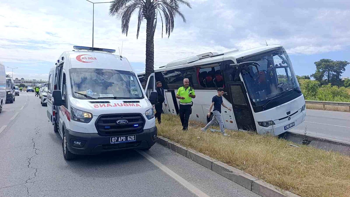 D-400'de Trafik Kazası: Sürücü Yaralandı