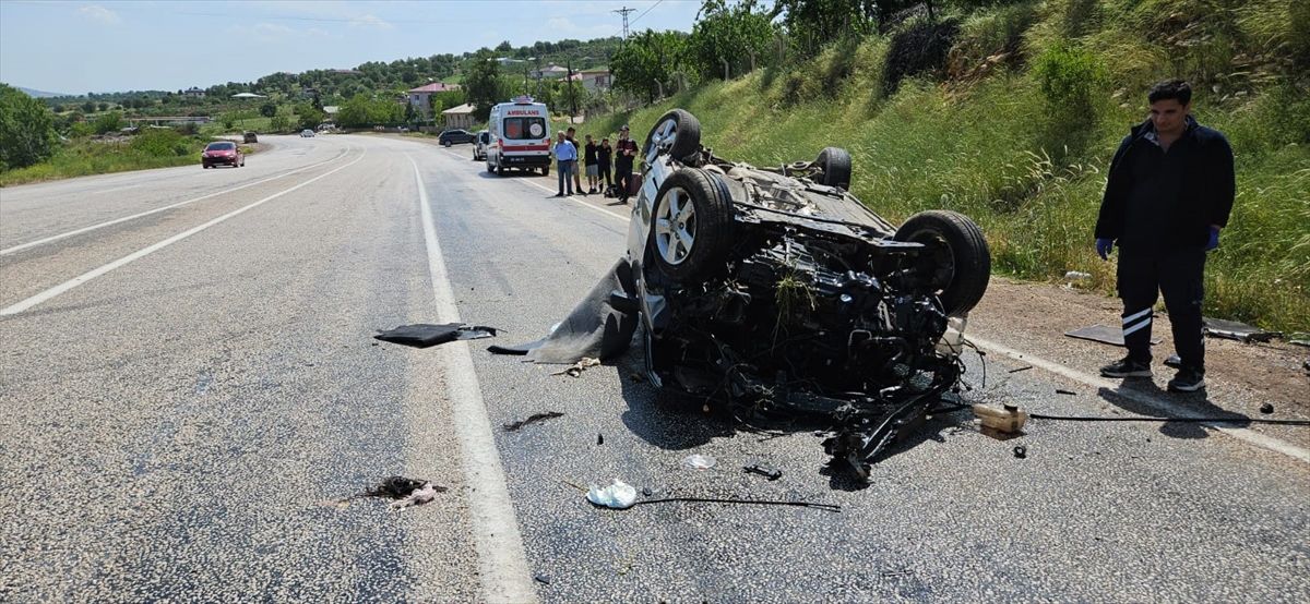 Gölbaşı'nda Trafik Kazası: 2 Yaralı