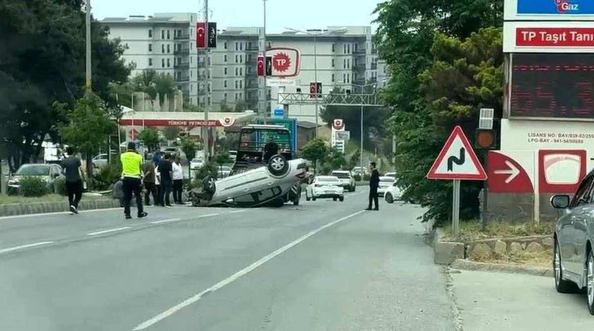 Hatay'da Trafik Kazası: Sürücü Takla Attı