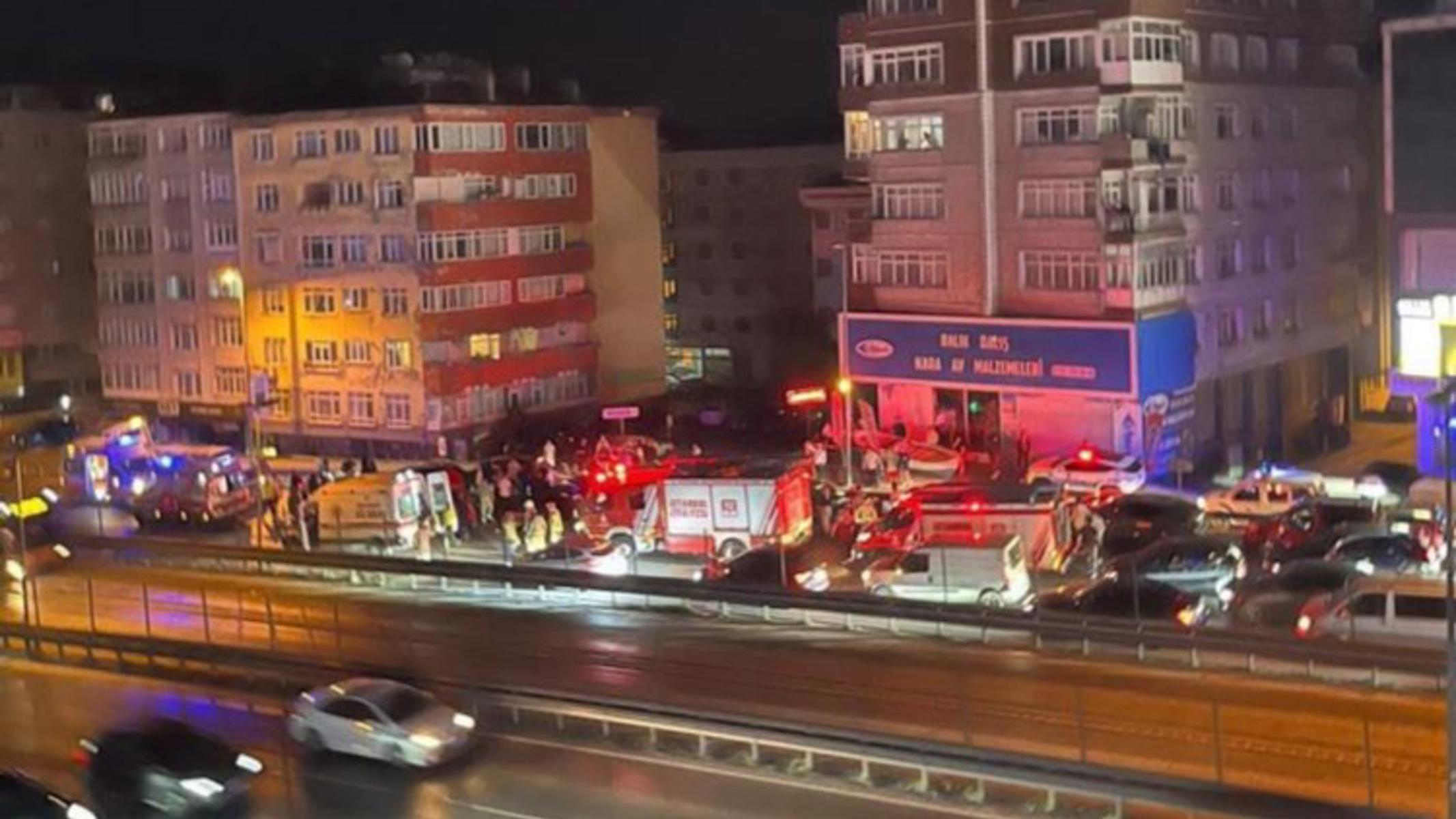 İstanbul'da D-100'ü birbirine katan kaza: Biri ağır, dört yaralı