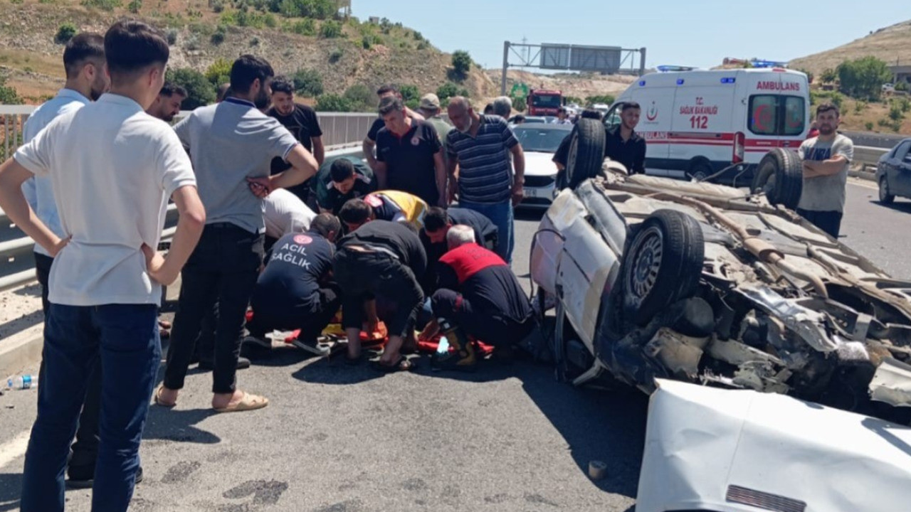 Şanlıurfa’da kurban kesimi sonrası facia: Ailenin bulunduğu araç ters döndü