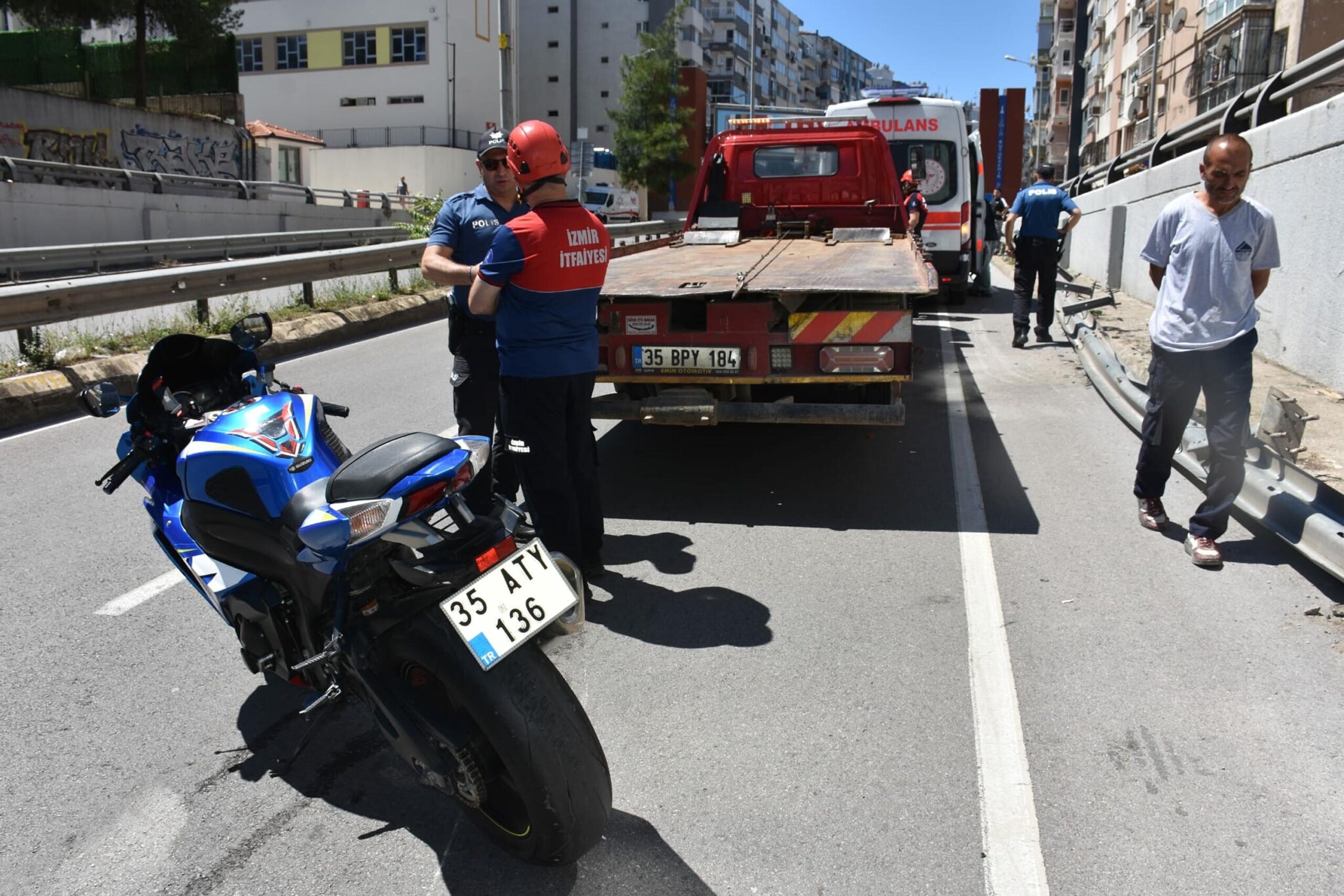 İzmir Konak’ta Trafik Kazası: Motosiklet Sürücüsü Yaşamını Yitirdi
