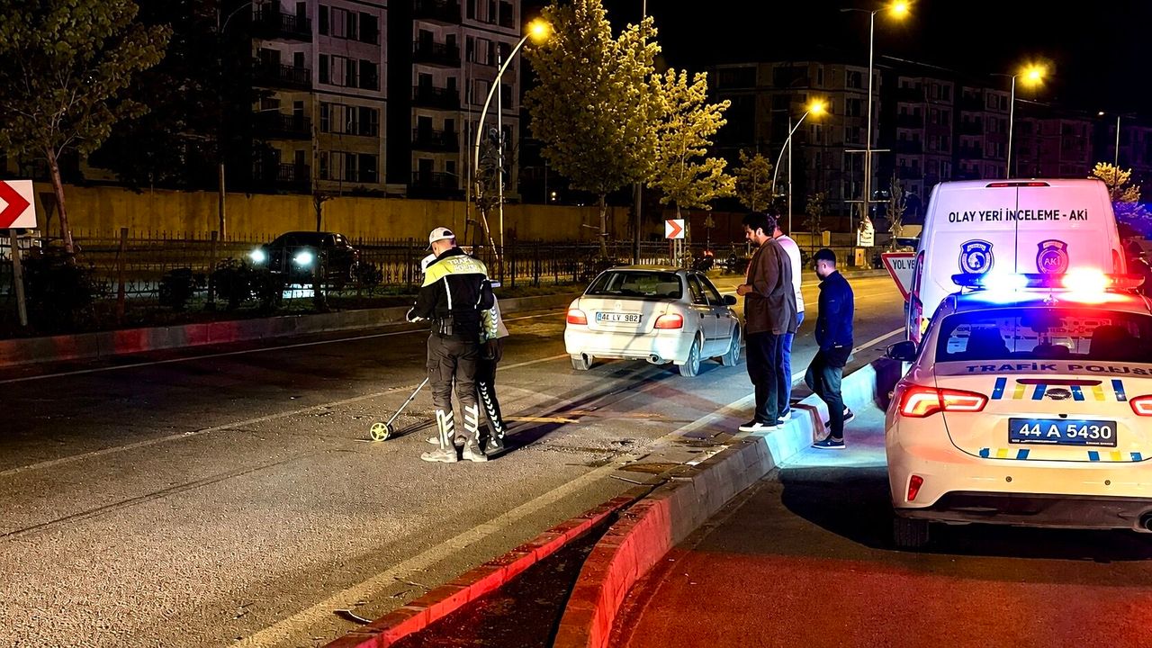Malatya Sancaktar Mezarlığı Mevkiinde Feci Kaza!