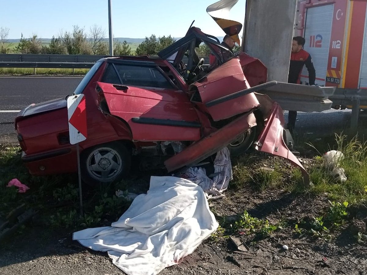 Bolu'da trafik kazası: Evli çift öldü, çocukları ağır yaralı