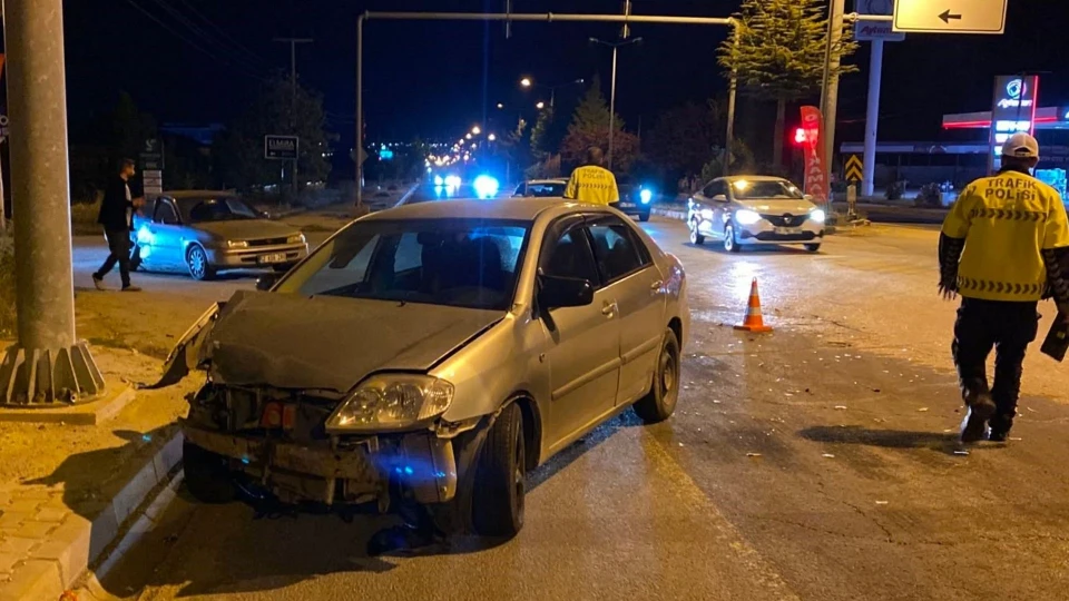 Elazığ’da feci kaza! Otomobiller çarpıştı: Bir kişi yaralandı