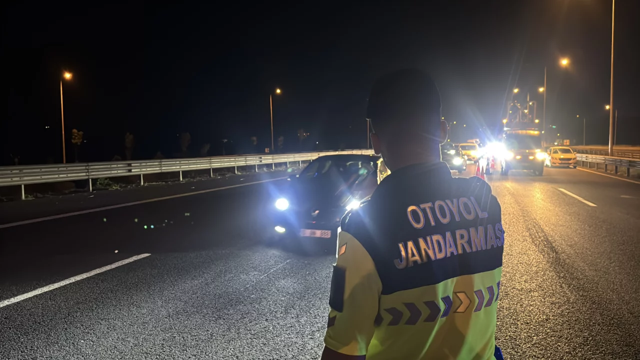 Kuzey Marmara Otoyolu'nda feci çarpışma: 2 yaralı var