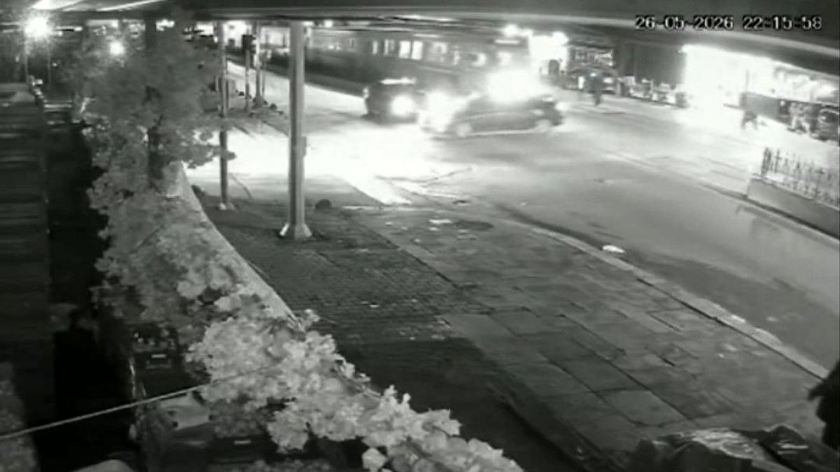 Sultangazi'de İki Ayrı Trafik Kazası: 3 Yaralı