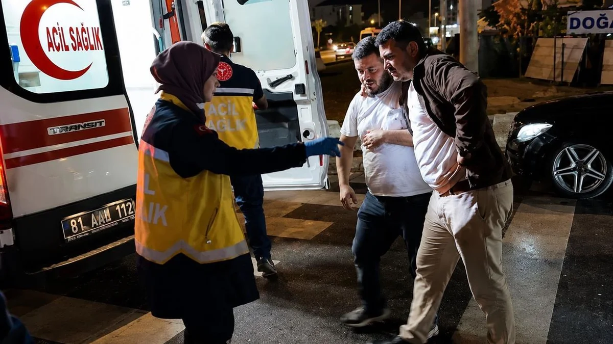 Düzce Merkez'de Meydana Gelen Trafik Kazasında 5 Kişi Yaralandı