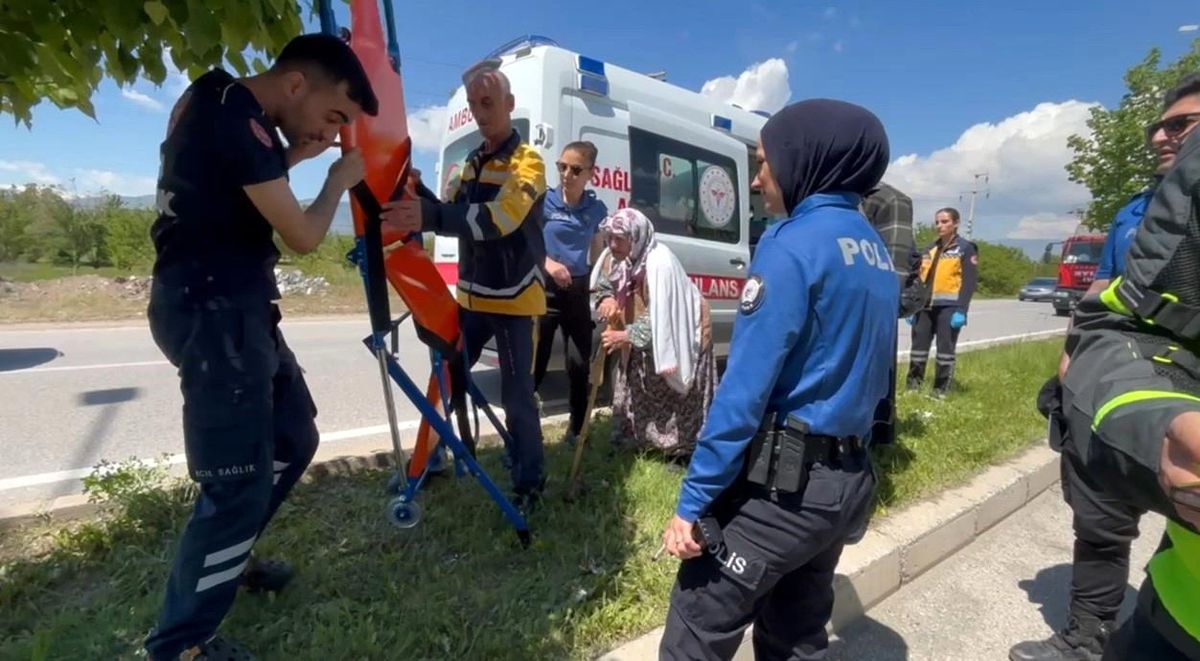 Erzincan'da zincirleme kaza: Yangın itfaiye tarafından söndürüldü