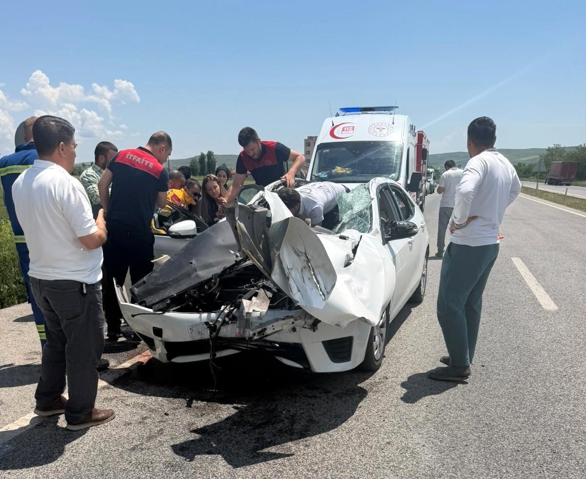 Yerköy'de Trafik Kazası: 2 Yaralı
