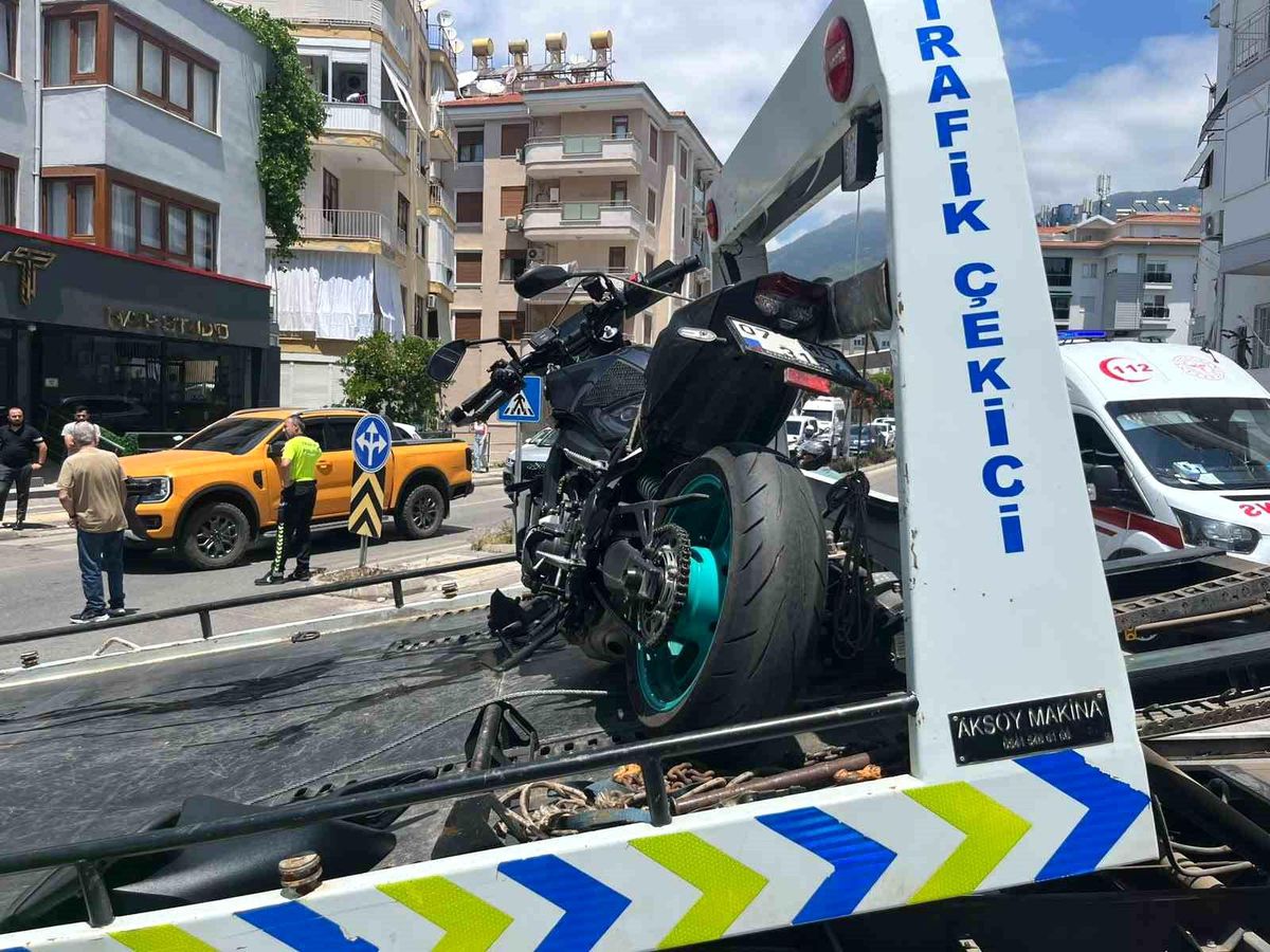 Alanya'da Trafik Kazası: 1 Yaralı