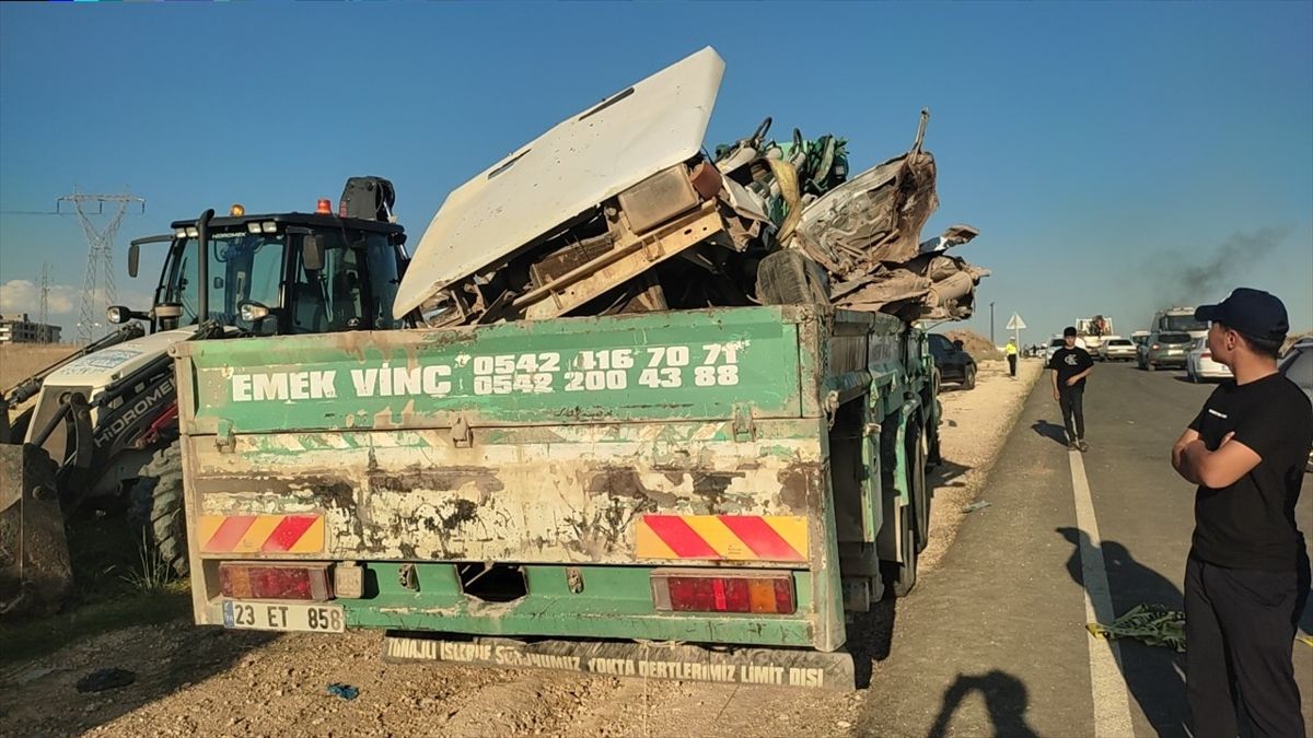 Viranşehir'de Trafik Kazası: 3 Ölü