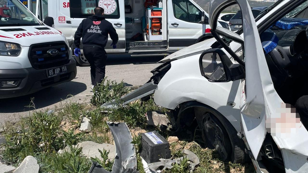 Kahreden kaza: 4 kişi hayatını kaybetti!