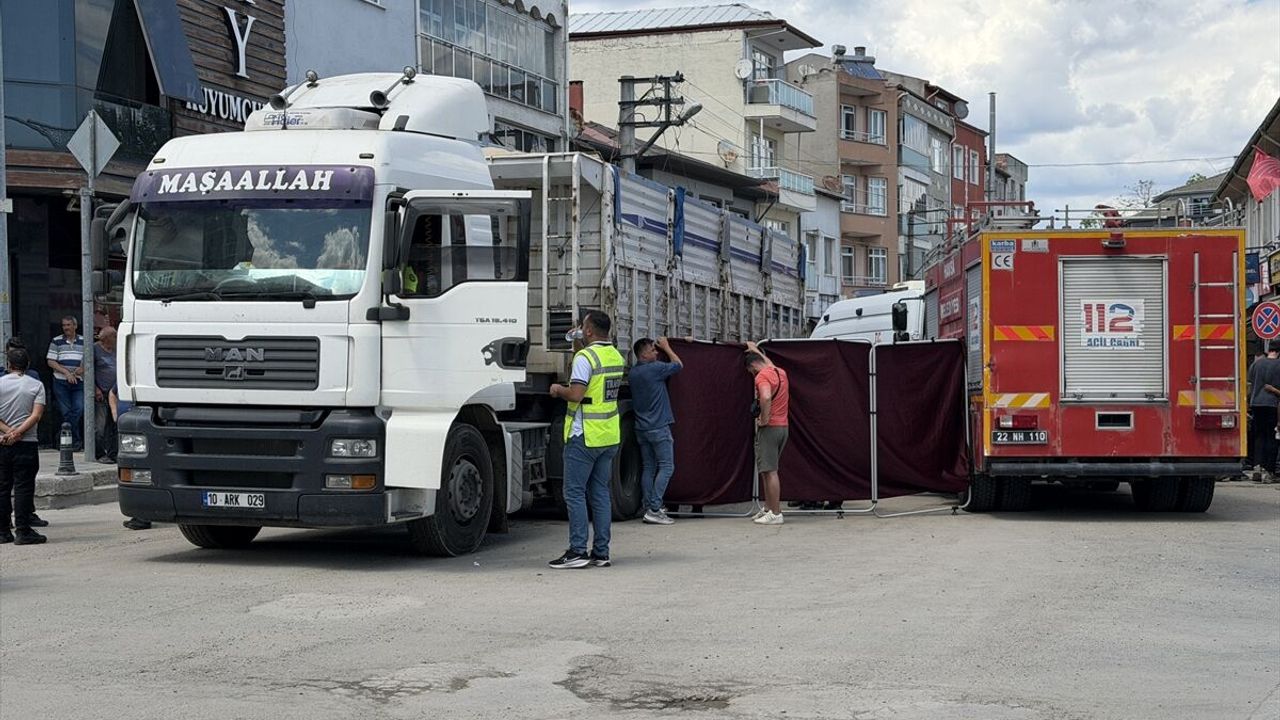 Edirne Havsa’da trafik kazası: Tırın çarptığı yaya hayatını kaybetti
