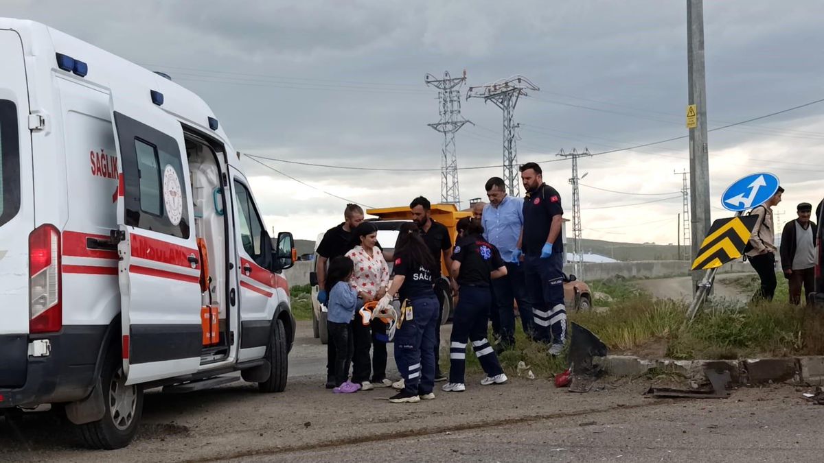 Kars'ta Trafik Kazası: 5 Yaralı
