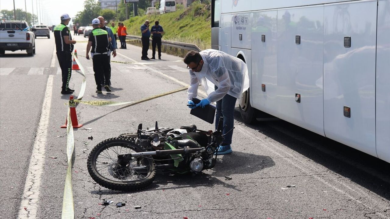 Ordu Ünye’de motosiklet kazası: Otobüse çarpan sürücü hayatını kaybetti