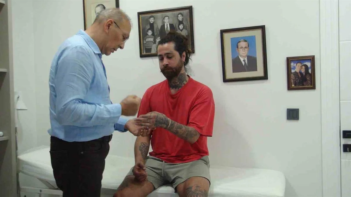 Muğla Fethiye'de Geçirilen Trafik Kazasında Bileği Kopan Genç Adam Hayatta Kaldı