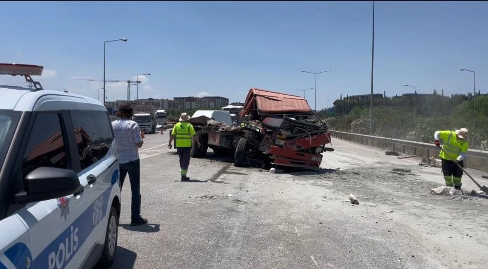 Bursa'da zincirleme trafik kazası: 1 ölü 3 yaralı