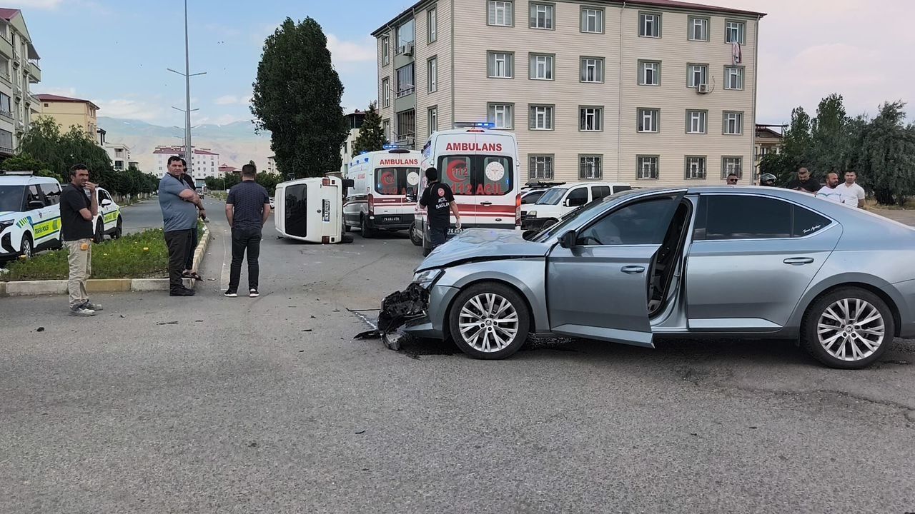 Iğdır’da Trafik Kazası: Vali Konağı Yolunda 4 Kişi Yaralandı