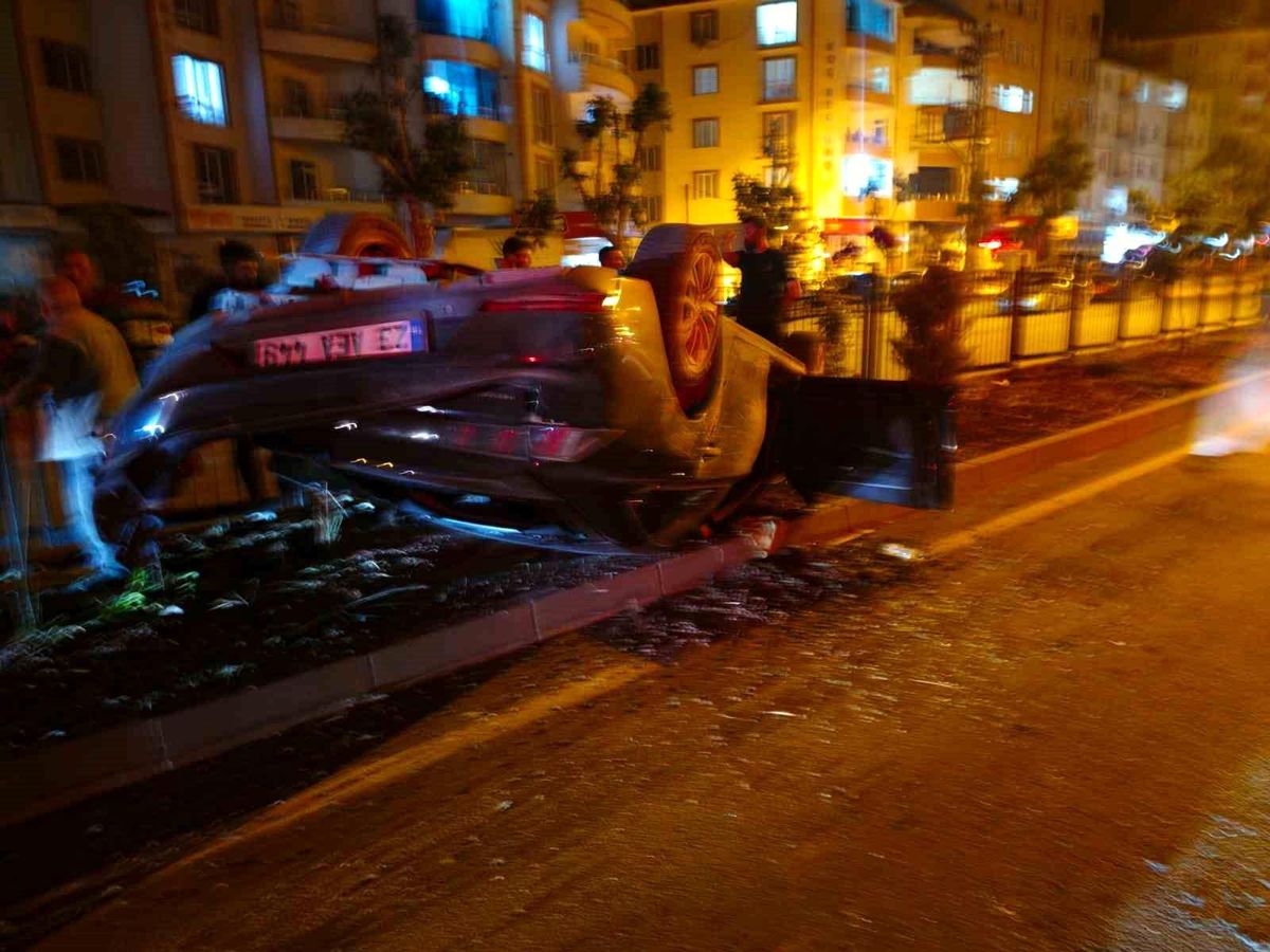 Kovancılar'da Trafik Kazası: 5 Yaralı