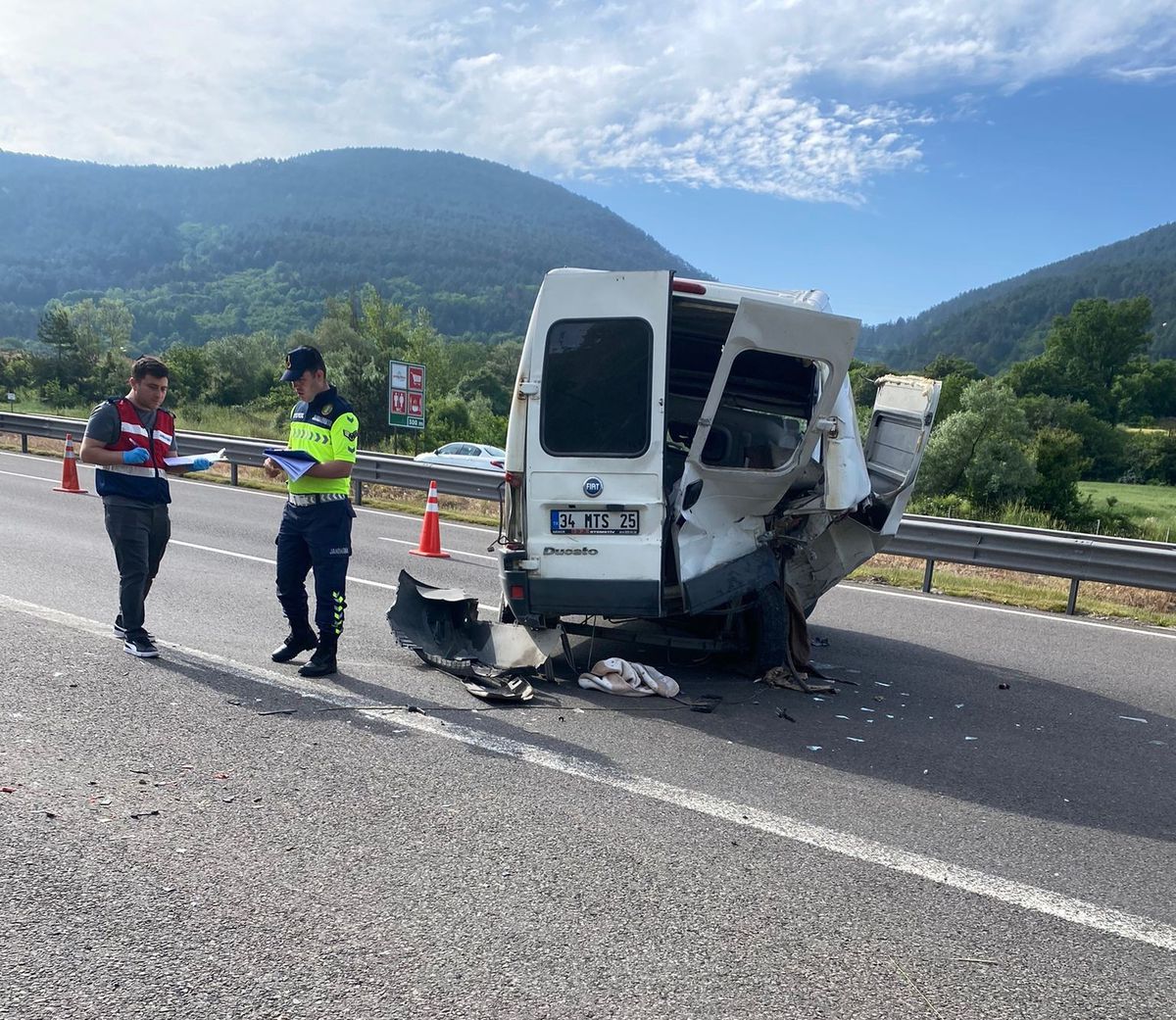 Bolu'da Trafik Kazası: 1'i Ağır 5 Yaralı