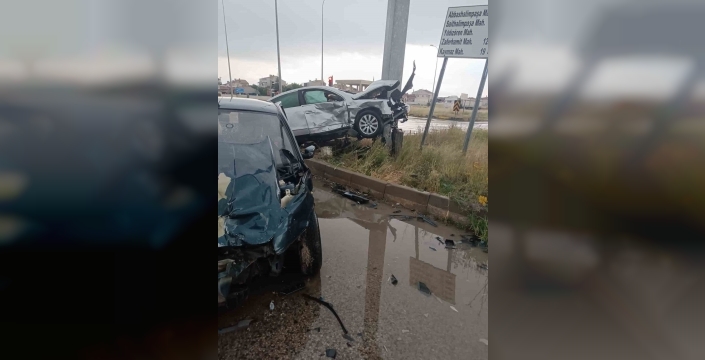 Eskişehir-Afyonkarahisar yolunda feci kaza: 4 yaralı, 2'si ağır