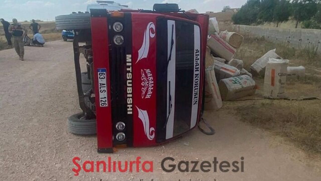 Şanlıurfa-Akçakale Karayolunda Trafik Kazası: Sürücü Yaralandı