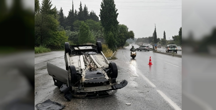 Söke-Kuşadası yolu kabusa döndü: Polis memuru takla attı!