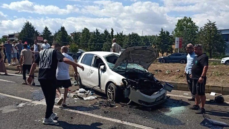 Tekirdağ'da düğünlerine günler kala trafik kazası geçiren çift yaralandı
