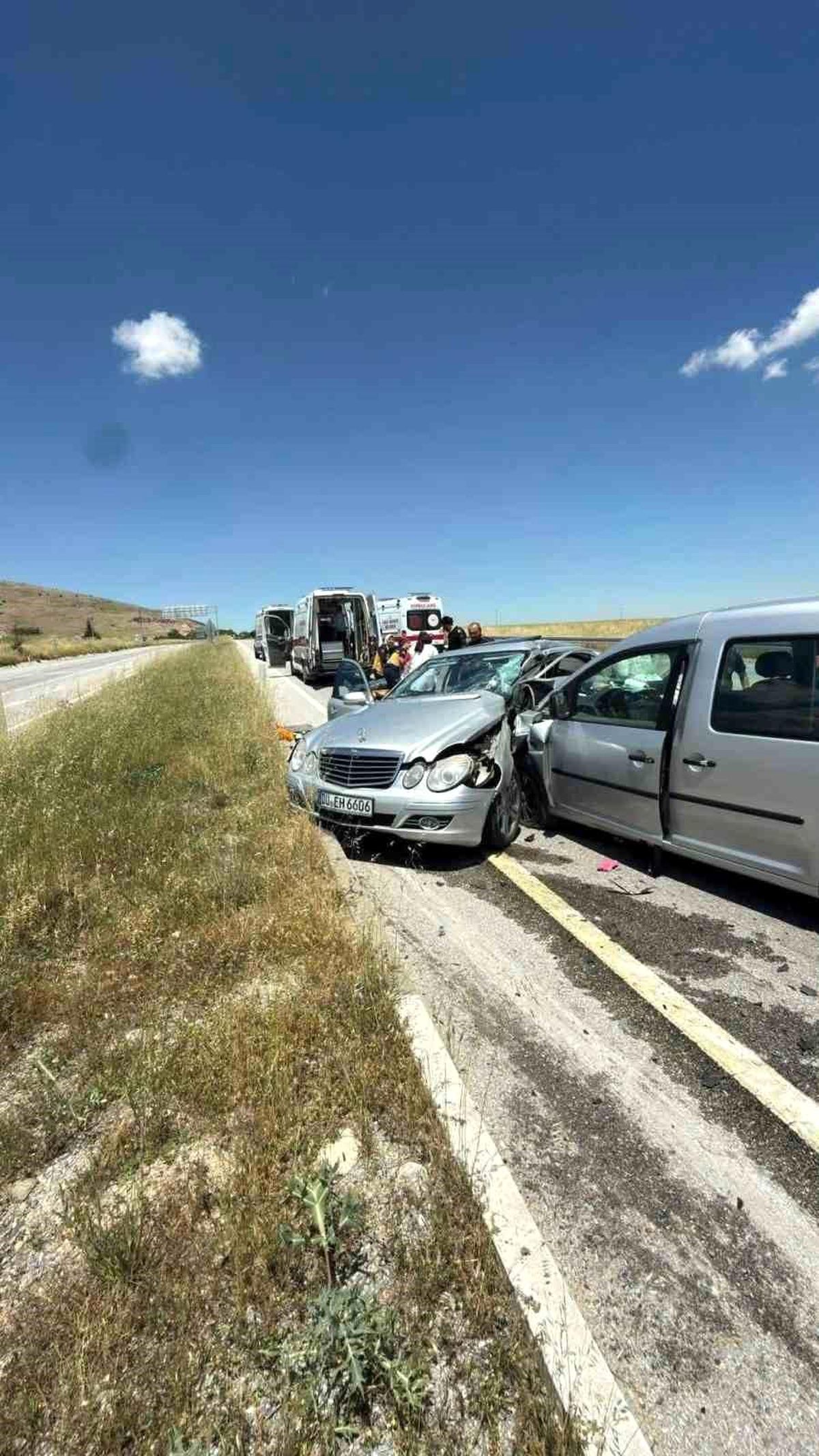 Afyonkarahisar'da Trafik Kazası: 1 Ölü, 6 Yaralı