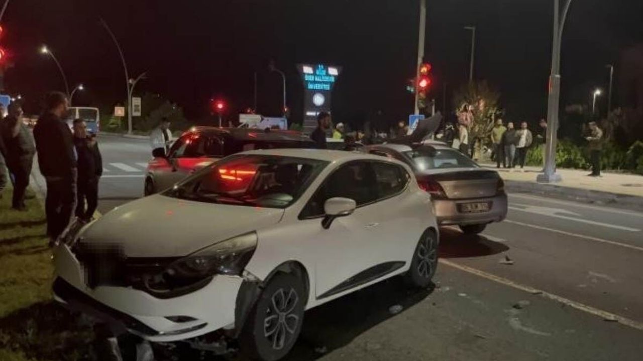 Niğde’de zincirleme trafik kazası: 2 yaralı