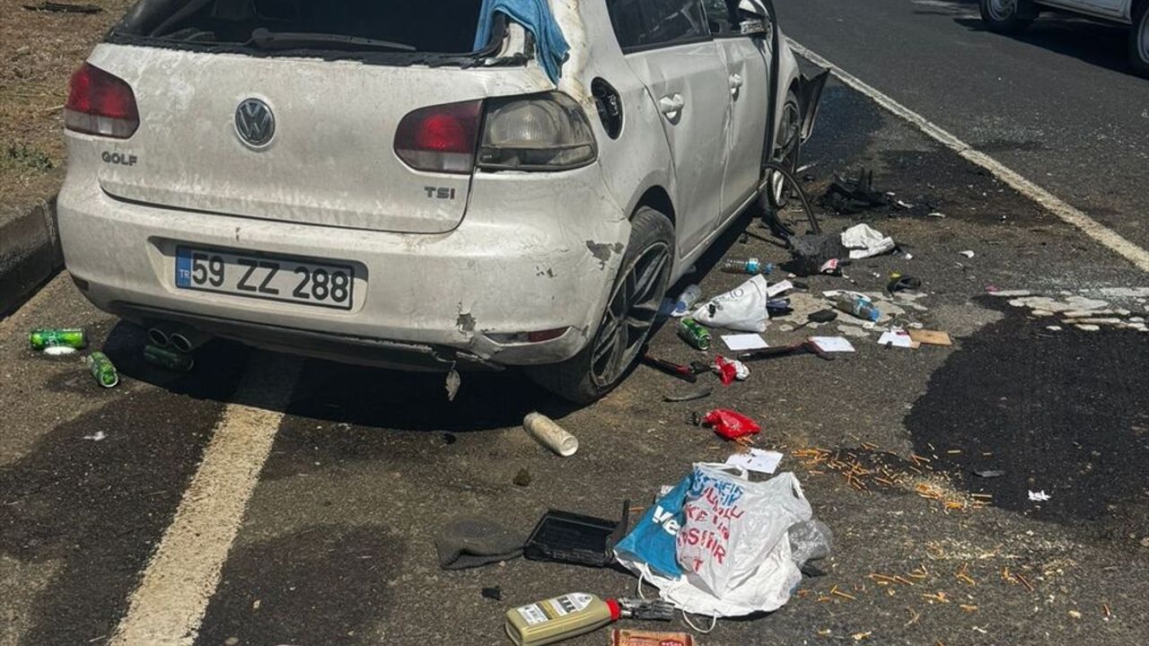 Tekirdağ trafik kazasında düğün hazırlığındaki çift yaralandı