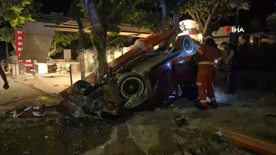 Bodrum'da güvenlik kamerasına yansıyan trafik kazası
