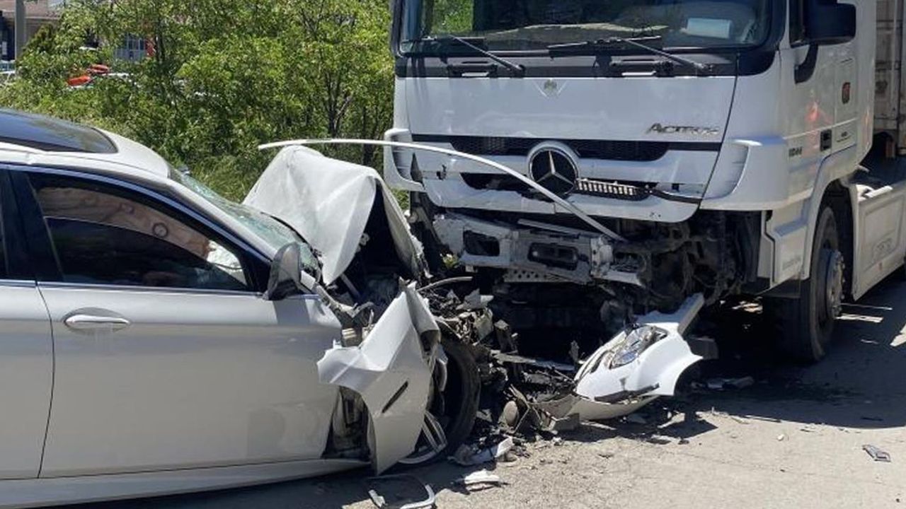 Sivas'ta Feci Kaza: Lüks Otomobilin Sürücüsü Hayatını Kaybetti