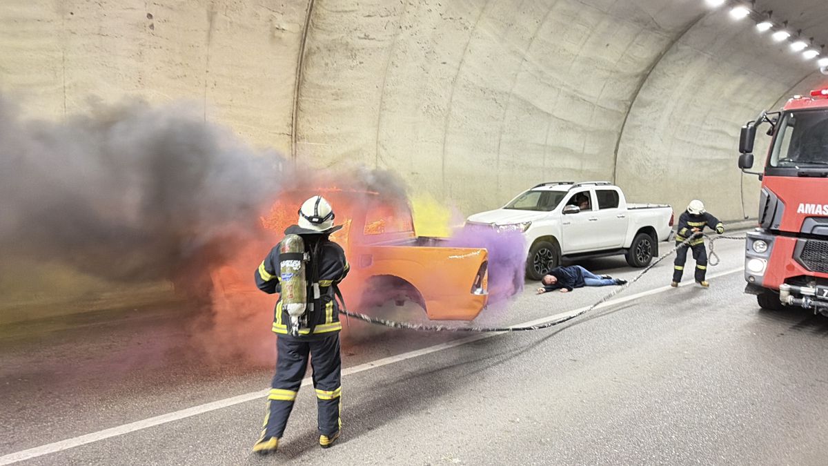 Amasra Tüneli'nde trafik kazası tatbikatı