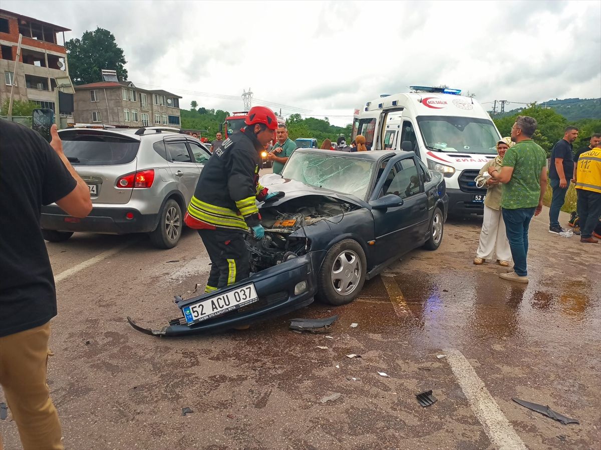 Fatsa'da Trafik Kazası: 5 Yaralı