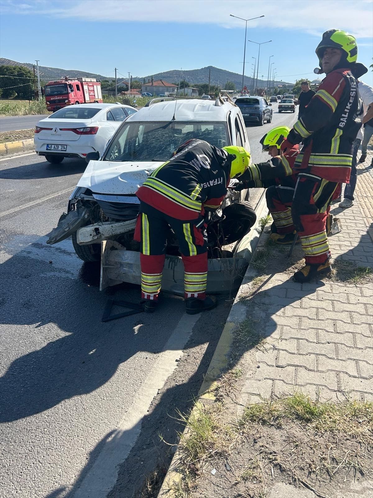 Burhaniye'de Trafik Kazası: 1 Yaralı