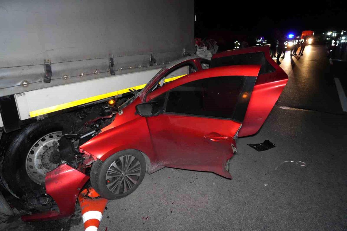 Edirne'de Trafik Kazası: Sürücü Hayatını Kaybetti