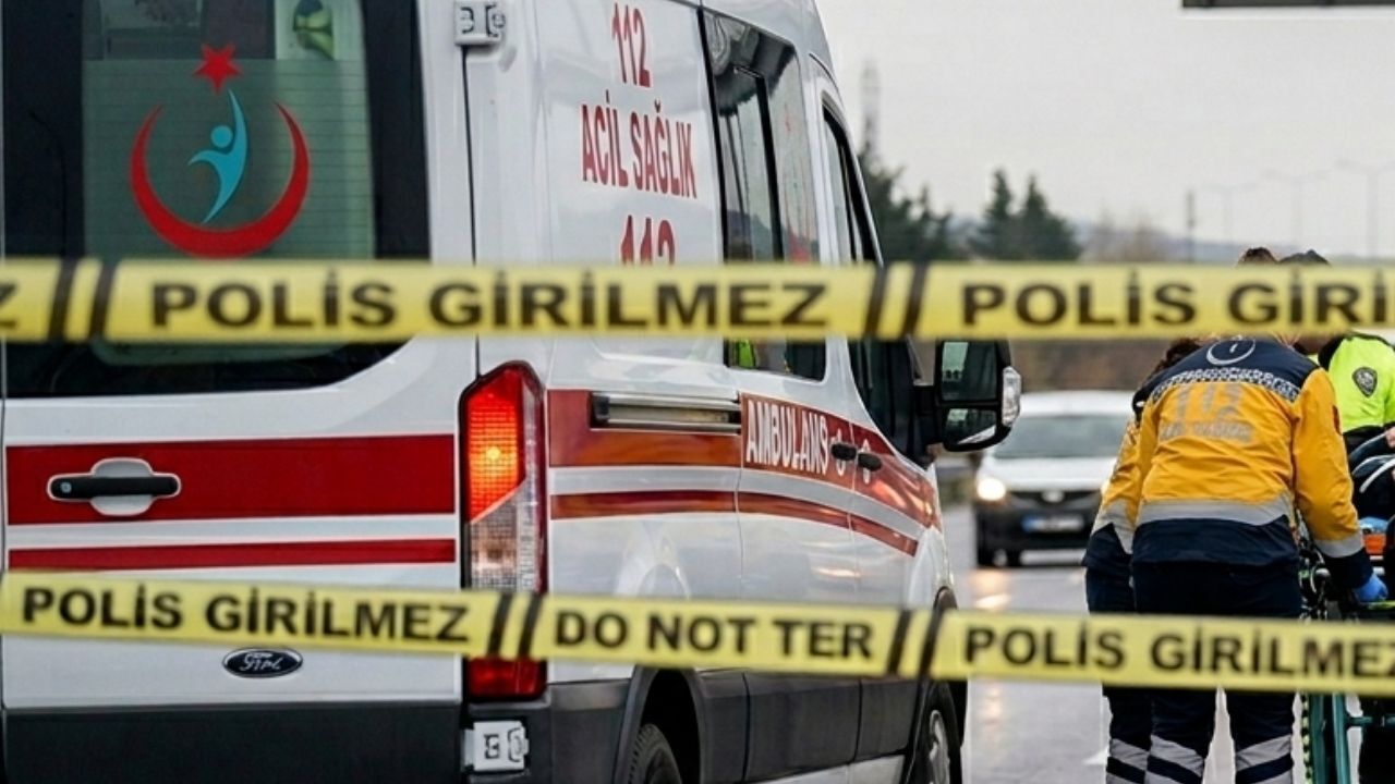 Afyon Sandıklı'da Feci Kaza! İki Araç Çarpıştı, 3 Kişi Hastanelik Oldu