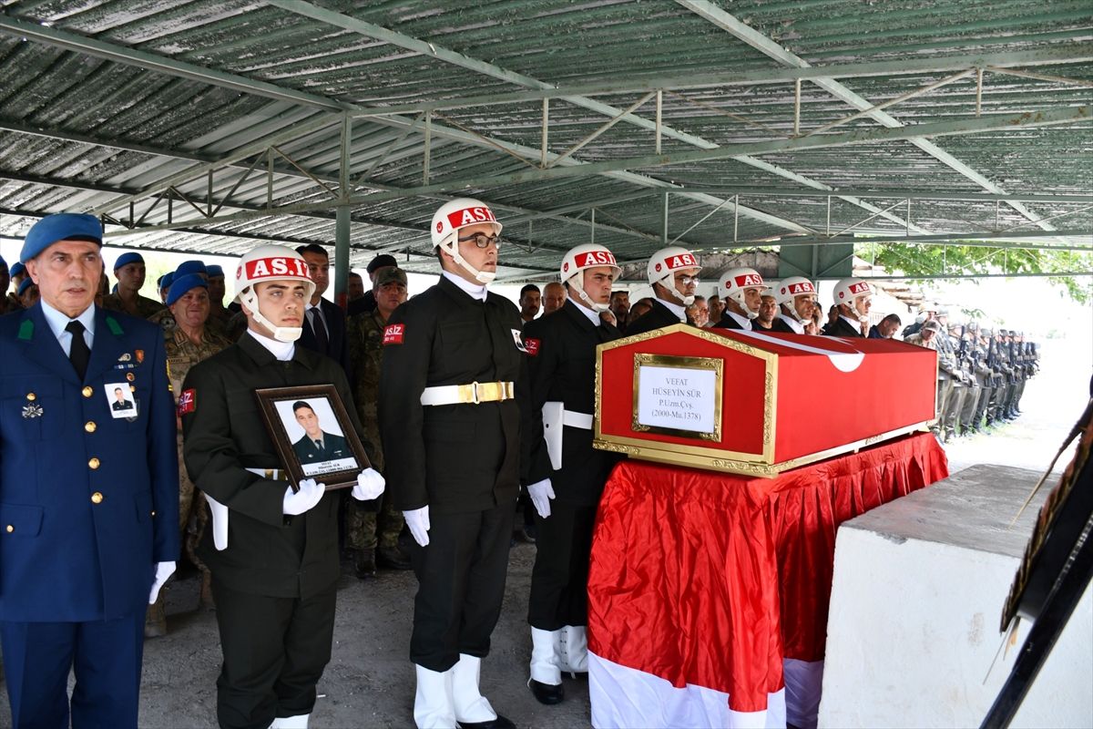 Jandarma Uzman Çavuş Hüseyin Sür'ün Cenazesi Toprağa Verildi
