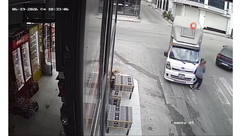 Bursa'da kamyonetin çarptığı yaşlı kadın ağır yaralandı