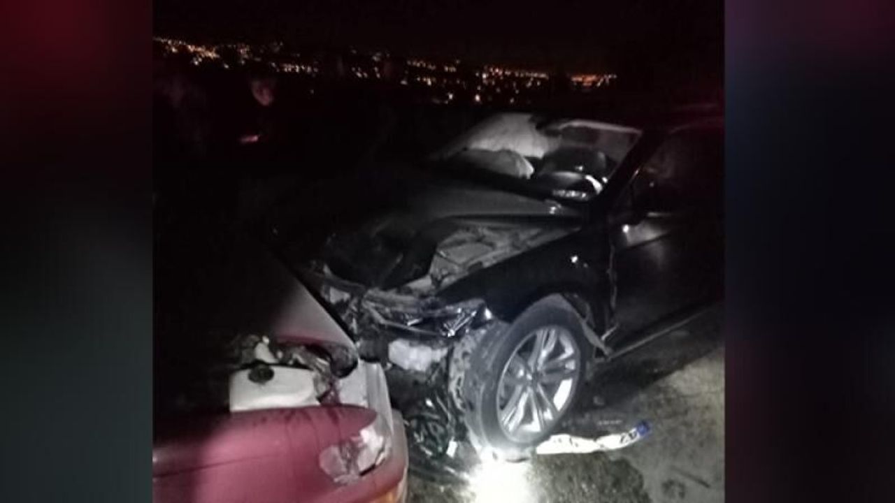 Eski AK Parti Milletvekili Trafik Kazası Geçirdi! 3 Kişi Yaralandı