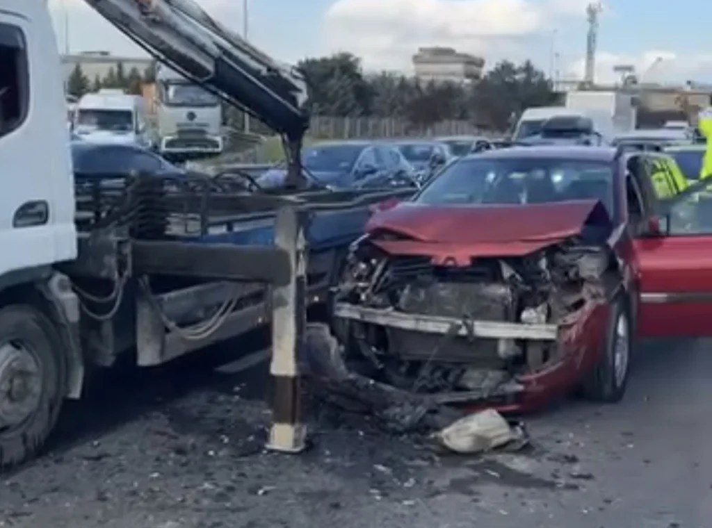 Gebze D-100’de trafik durdu!