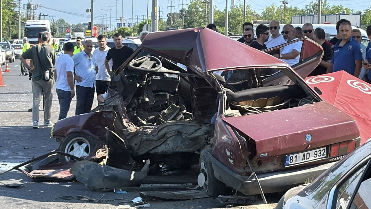 AKP'li vekilin kullandığı araç kaza yaptı: Ölü ve yaralılar var